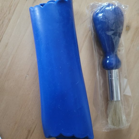 garlic grater plate with brush and peeler blue white - Picture 6 of 9